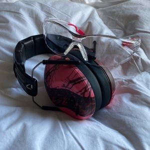Pink Mossy Oak Range Headphones and Glasses